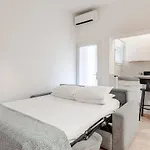 Апартаменты Centro Storico - Stazione A 500m Strategico Elegant Loft Падуя
