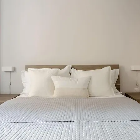Apartment Centro Storico - Stazione A 500m Strategico Elegant Loft